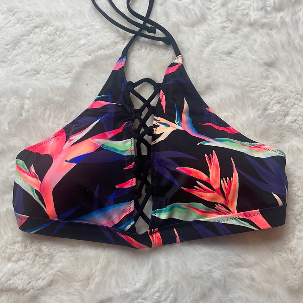 Victoria’s Secret PINK swim top - SIZE: S